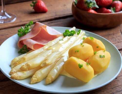 Haselnuss-Hollandaise zum Spargel